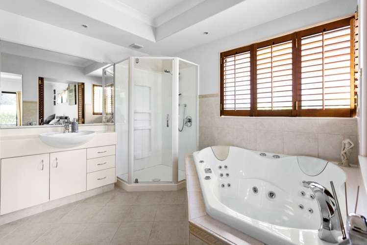 36 Kensington Drive Taradale_14