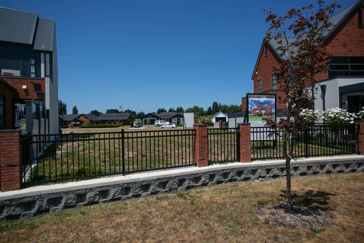 13 Garland Lane Leamington_0