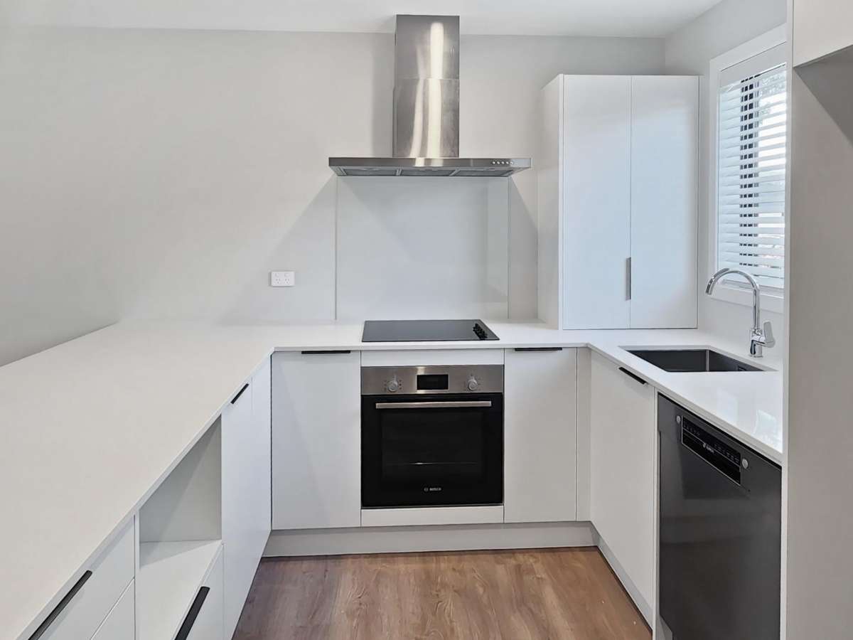 Lovely Modern Townhouse 2