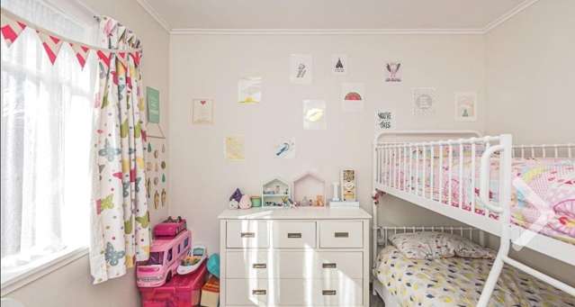 26 Burton Avenue 1236_4