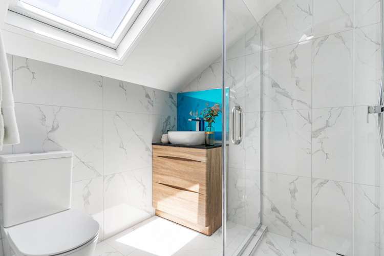 111a Glenmore Road Sunnyhills_18