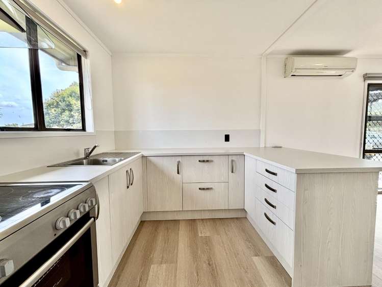 1/47 Rowandale rd Manurewa_4