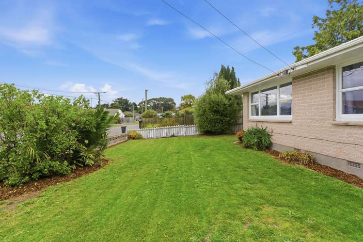 15 Rowses Road Aranui_18