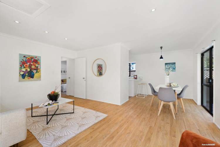 2/104a Manuka Road Bayview_9