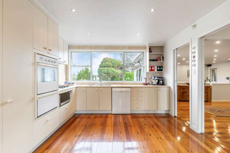 37 Sherwood Avenue Te Atatu South_9