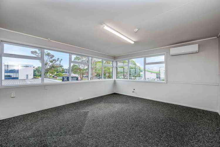 Unit A/124 Felton Mathew Avenue St Johns_12