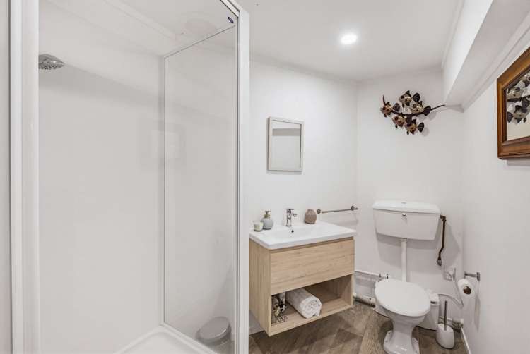 7 Tangahoe Street Paekakariki_31