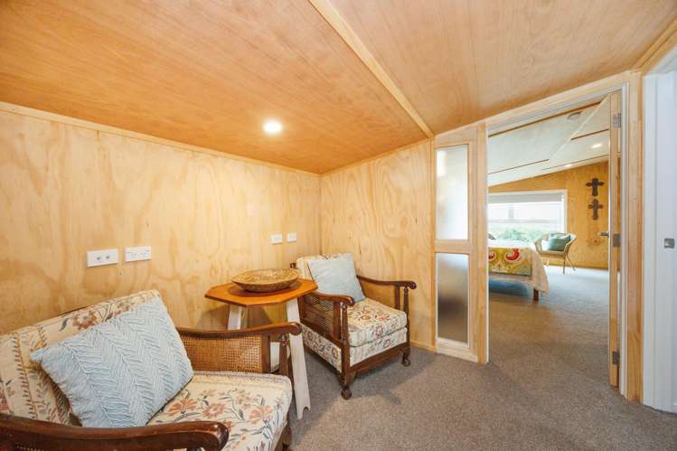 165 Albert Road Tokomaru_32