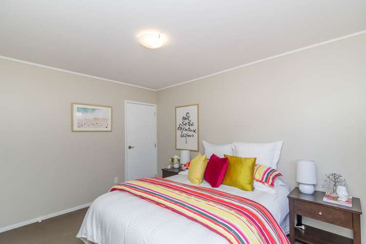 2/4 Ipswich Grove Wainuiomata_9