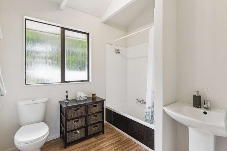 25 Hookway Grove Paraparaumu_12