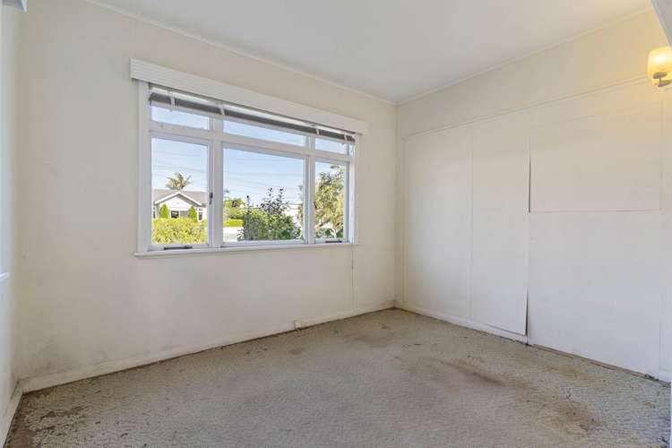 57 Smale Street Point Chevalier_9