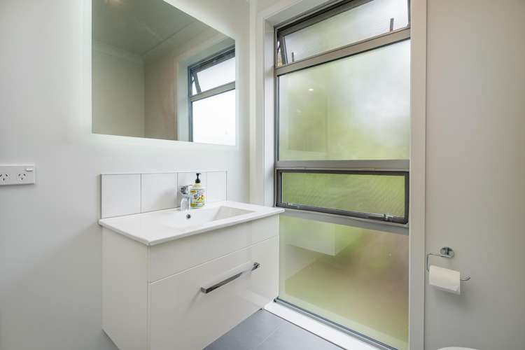 158 Silverstream Falls ROW Whitianga_36