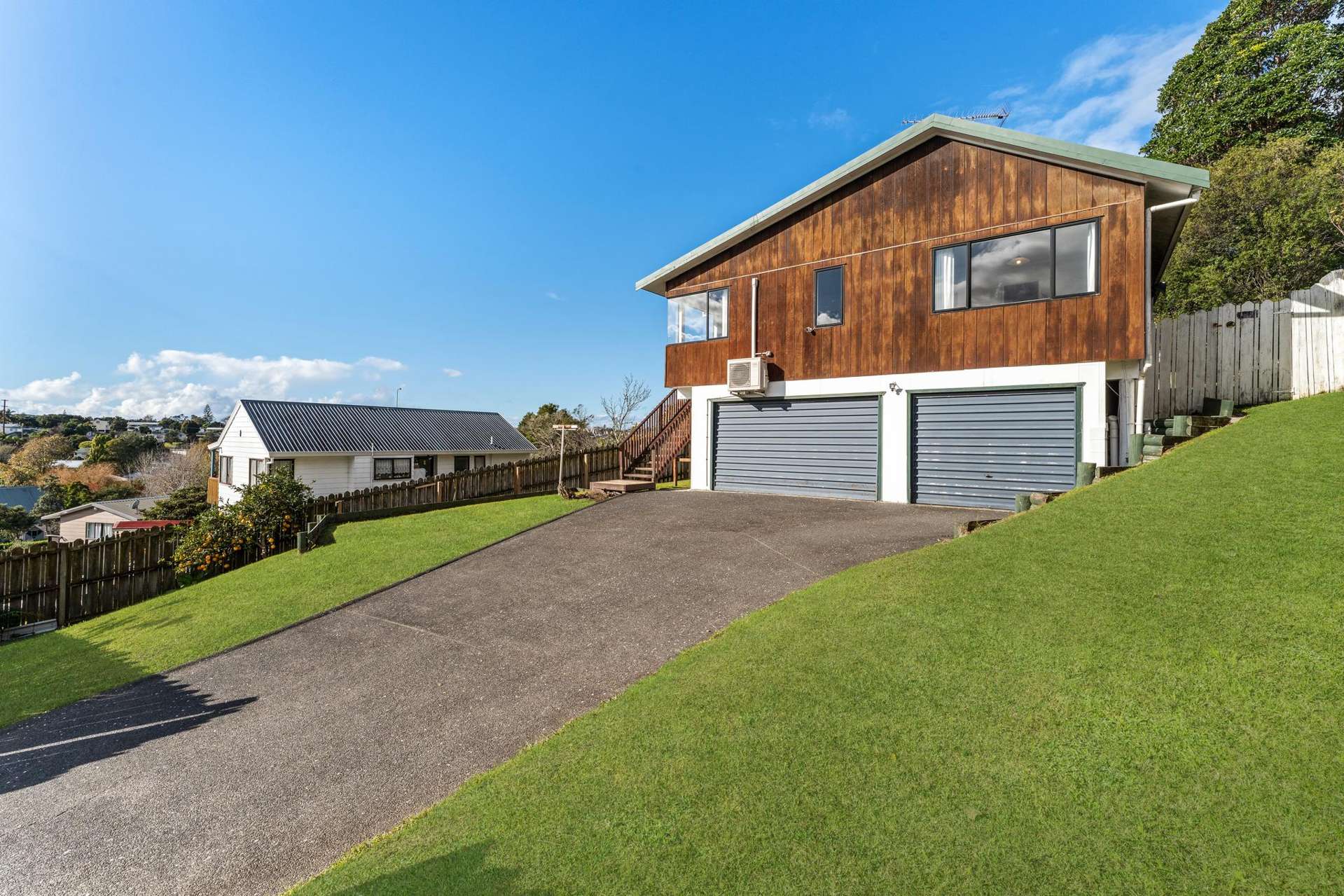 10 Camilla Grove Totara Vale_0