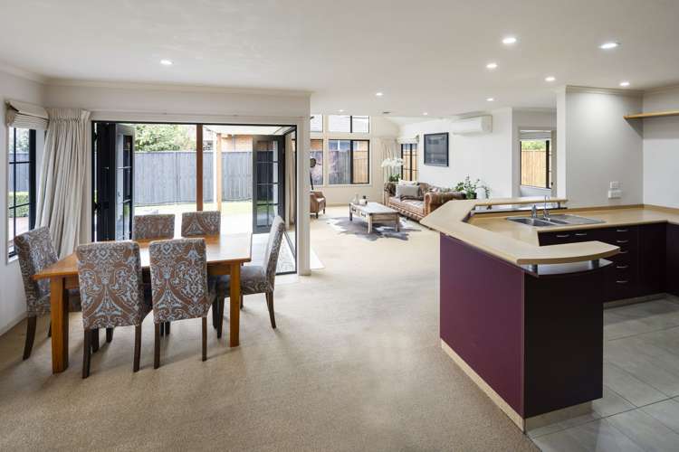 15 Edenpark Drive Rototuna North_6