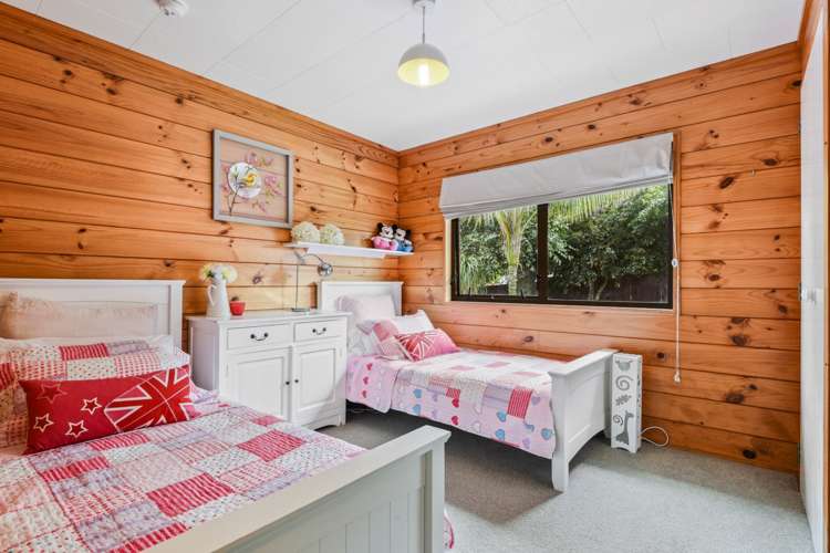 22 Sandgate Avenue Botany Downs_11