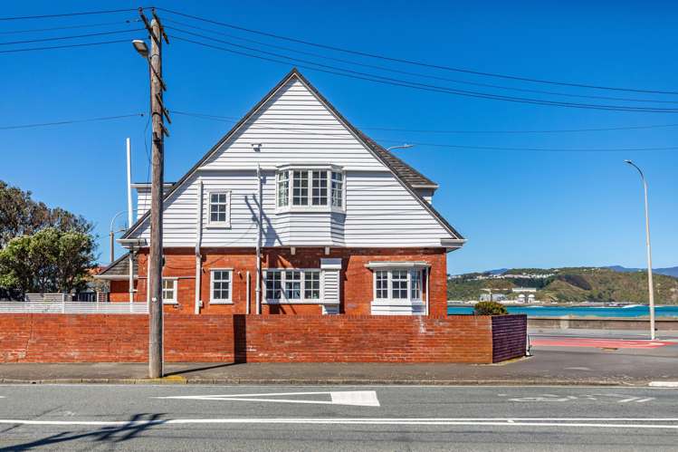 132 Lyall Parade Lyall Bay_19