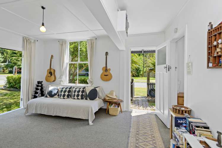 6 Railway Terrace Glentunnel_11