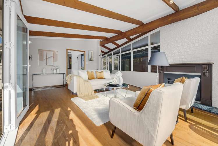 27 Colmar Road Mellons Bay_6