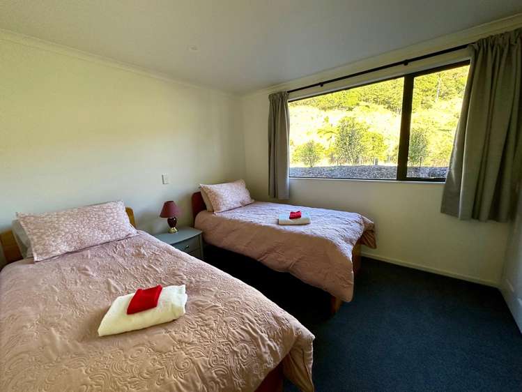 4 Horncastle Crescent Little Wanganui_11