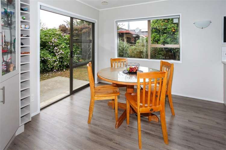 49 Lakeside Drive Pahurehure_12