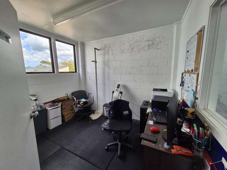 176 West Coast Road Glen Eden_6