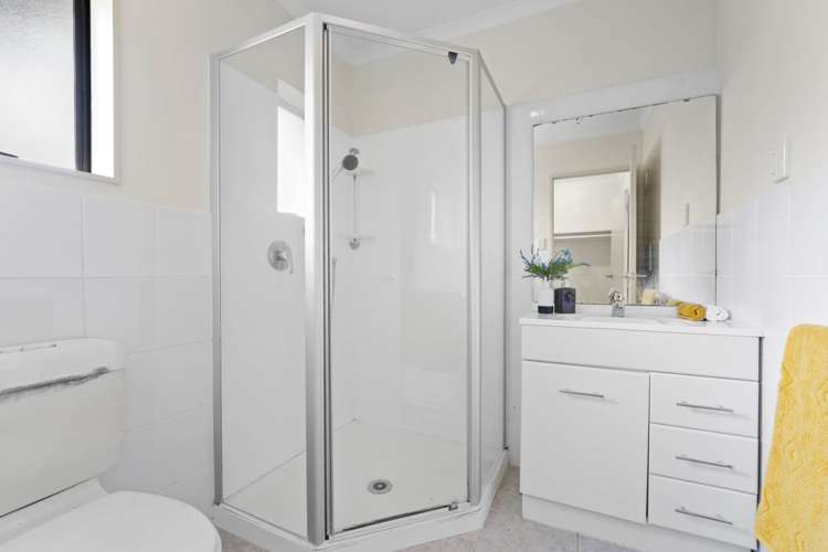 6 Peng Place Mangere Bridge_14