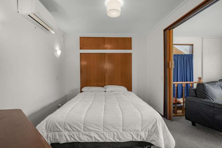 19 Vista Crescent Brown Owl_16