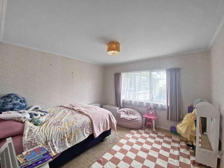 7 Norfolk Drive 1235_11