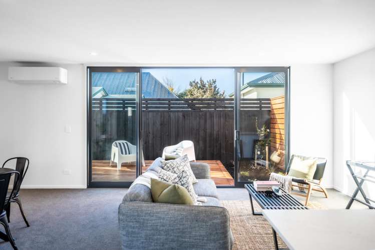 2/3 Humboldt Street Sydenham_4