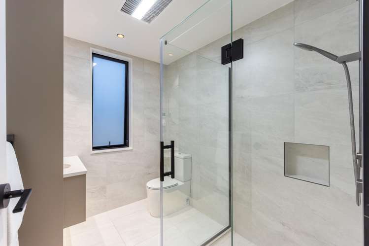7 Headsail Drive Long Bay_12