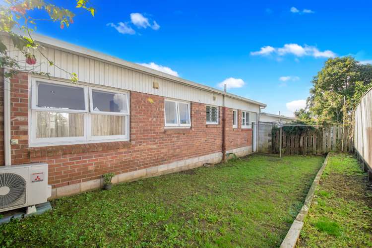 2/25 Woodward Avenue Mangere Bridge_13