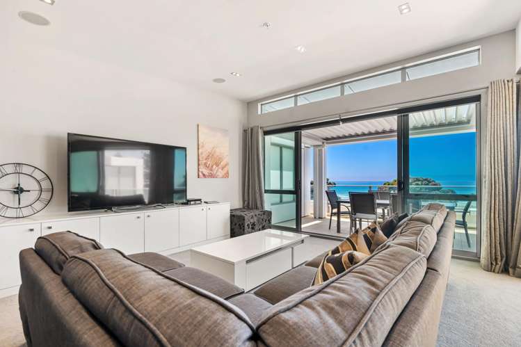 302/136 Marine Parade Mt Maunganui_10