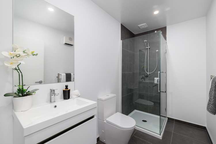 11 Malaga Crescent Harewood_12