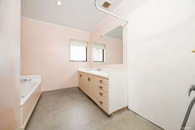 1/4 Basilton Close_4