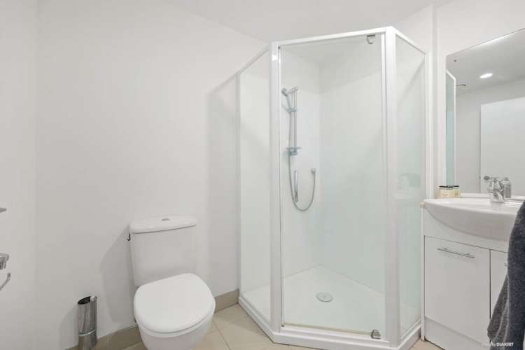 5m/23 Emily Place Auckland Central_9