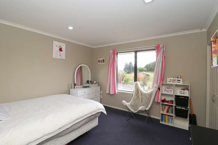 121 Mason Road Seaward Bush_19