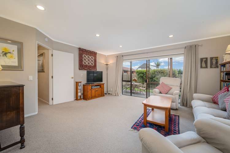 2/7 Mirabell Place Golflands_8