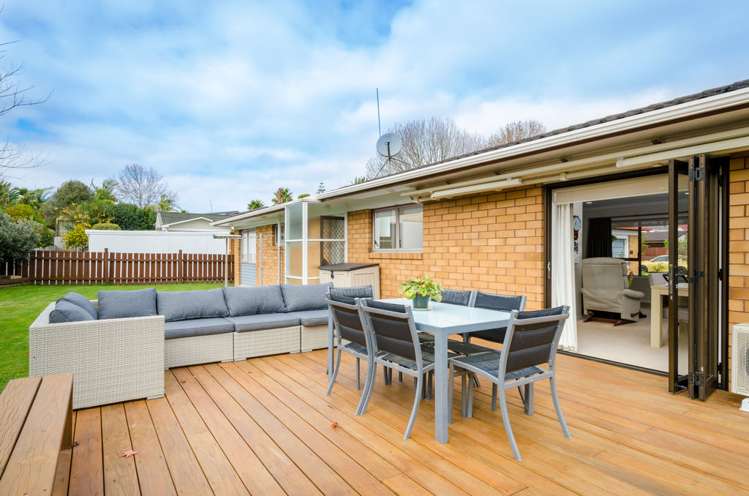 2 Matuhi Rise Henderson_15