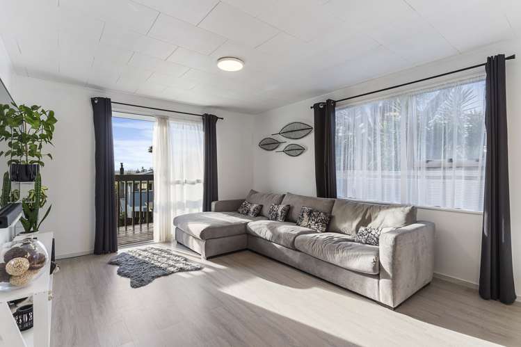 1/63 Rosier Road Glen Eden_5