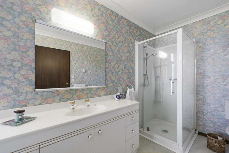 145 Racecourse Road Cambridge_13