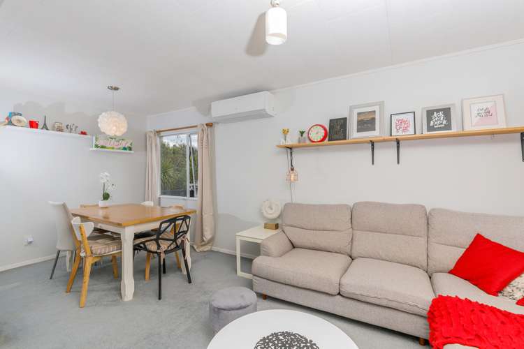 57 Meadowvale Rise Titirangi_3