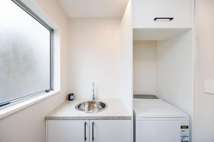225A College Street West End_12