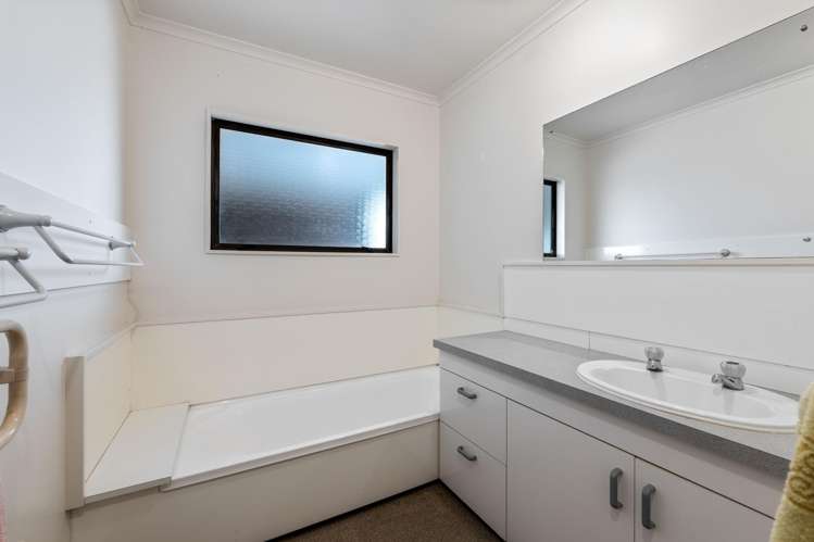 4 Ruskin Place Westown_10