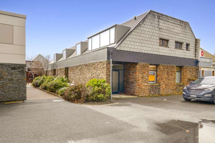 21 The Mall Cromwell_4