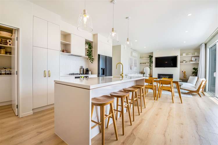 16 Walsh Road Wainui_6