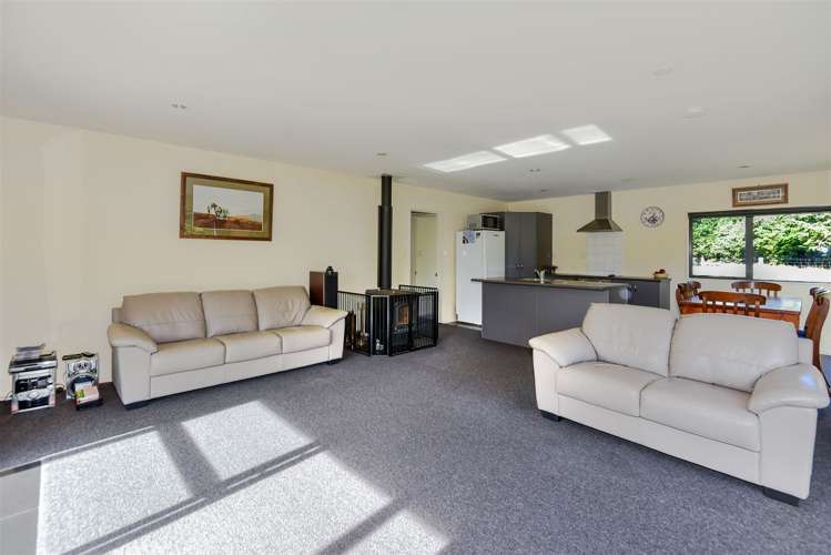 352 Knyvetts Road Southbridge_2