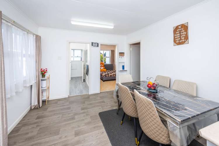 70 Dinsdale Road_3