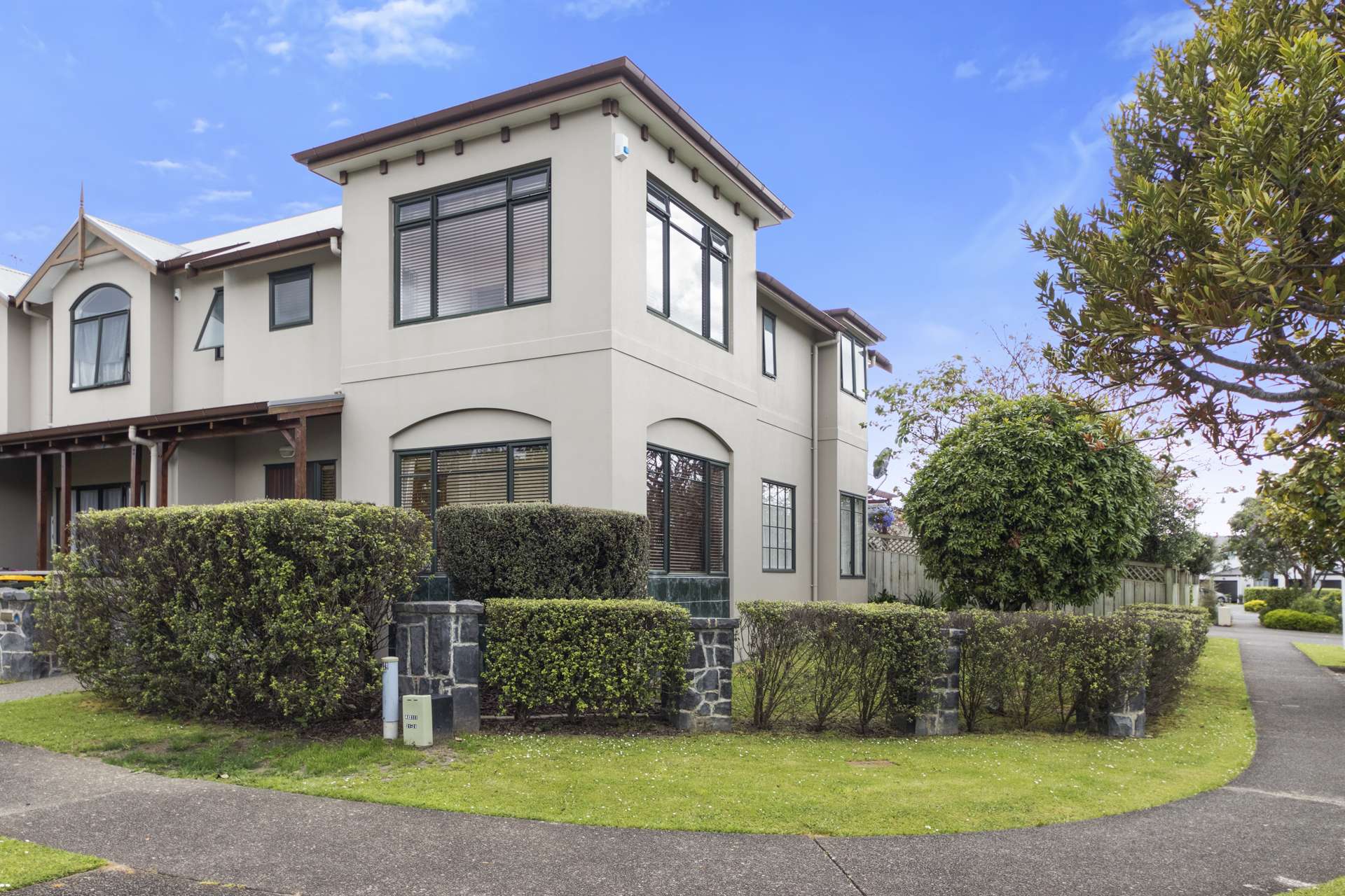 4/8 Tuscany Way Te Atatu Peninsula_0