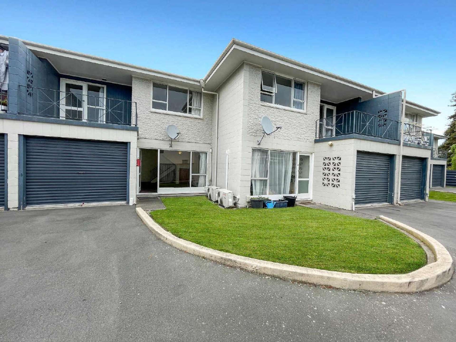 2/53 Brockworth Place Riccarton_0