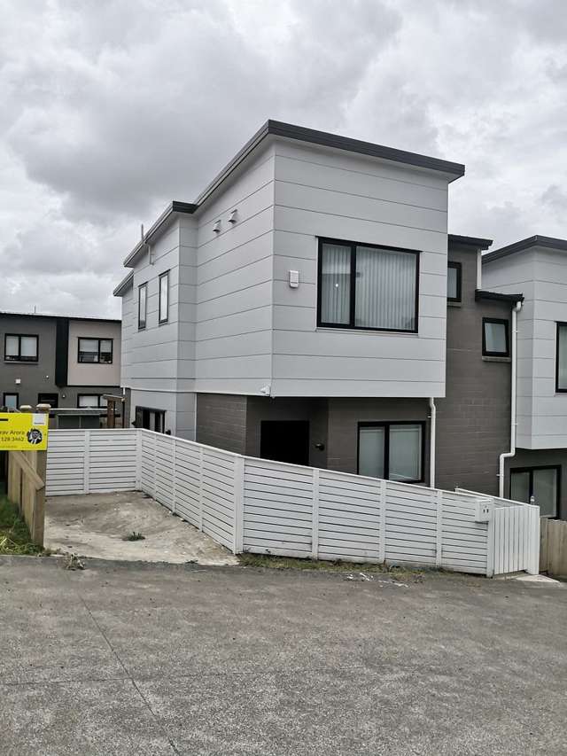 Modern 3BR Townhouse in Papakura